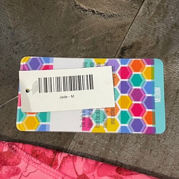 LuLaRoe Jade Capri Leggings Floral Athletic Stretch Women's sz M Pink NEW - Picture 9 of 13